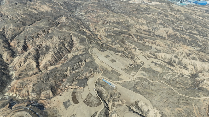 5、杨家梁村采空塌陷区土地复垦工程实施前影像.jpg
